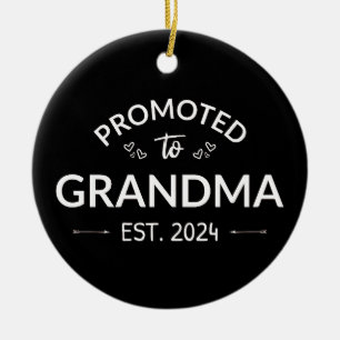 Befordrad till mormor Est. 2024 II Julgransprydnad Keramik