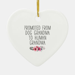 Befordrad till mormor från Hund mormor Julgransprydnad Keramik