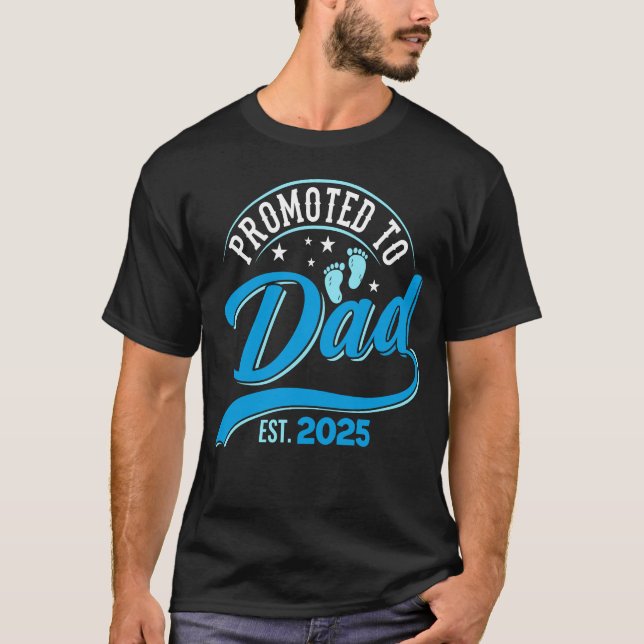 Befordrad till pappa 2025 New Pappa First T Shirt (Framsida)