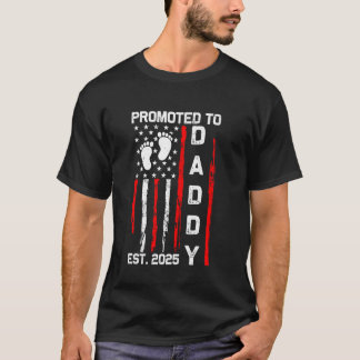 Befordrad till pappa EST 2025 Patriotic American T Shirt