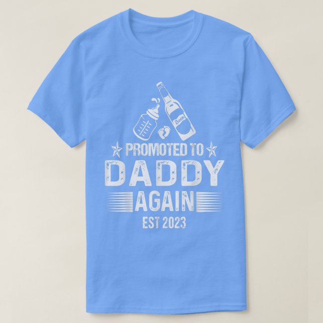 Befordrad till pappa igen 2023 snart för att bli p t shirt (Design framsida)