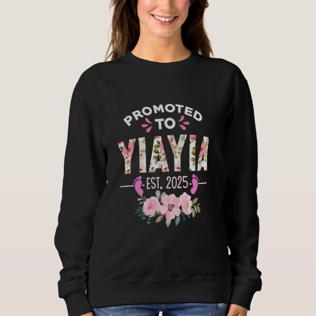 Befordrad till Yiayia Est 2025 Women Gifts Baby An T Shirt (Framsida)