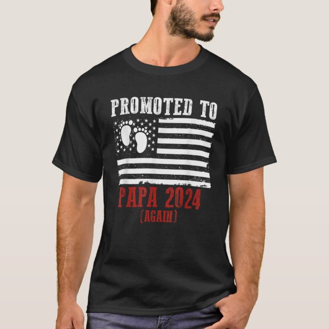 Befordrades till Pappa 2024 återigen Baby Reveal U T Shirt (Framsida)
