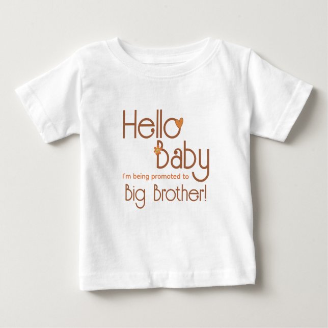 Befordras till storebror Hello Baby Retro T Shirt (Framsida)