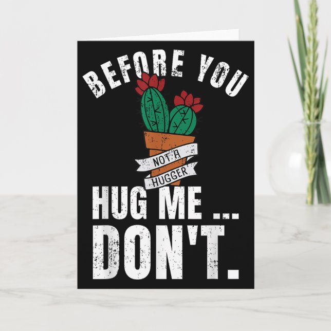 Before You Hug Me Don't Shirt, Funny Not A Hugger  Kort (Framsida)
