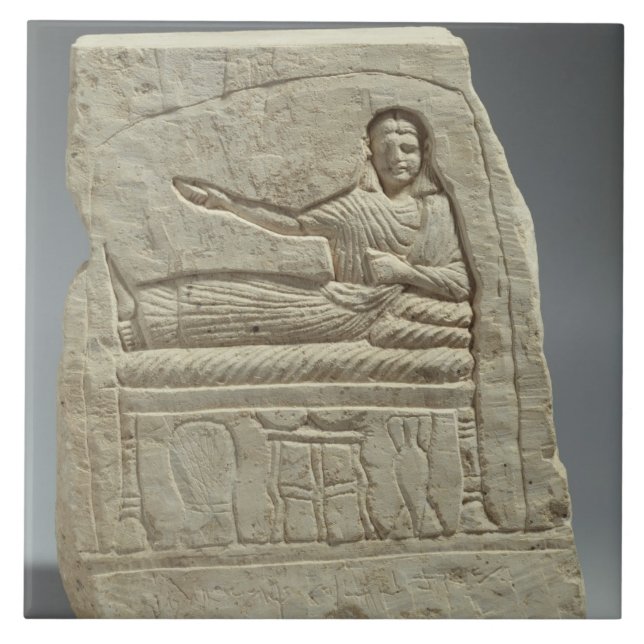 Begravnings- stela i namn av damen Artemis, fr Kakelplatta (Framsidan)