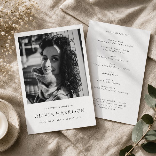Begravningsprogram | Minnestjänst Fotokort Program (Personalized funeral program with photo front and order of service back for memorial guests.)