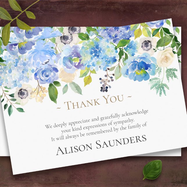 Begravt tackkort | Blommigt av serenvågsfärg Tack Kort (Blue Floral Sympathy In Loving Memory Funeral Thank You Card)