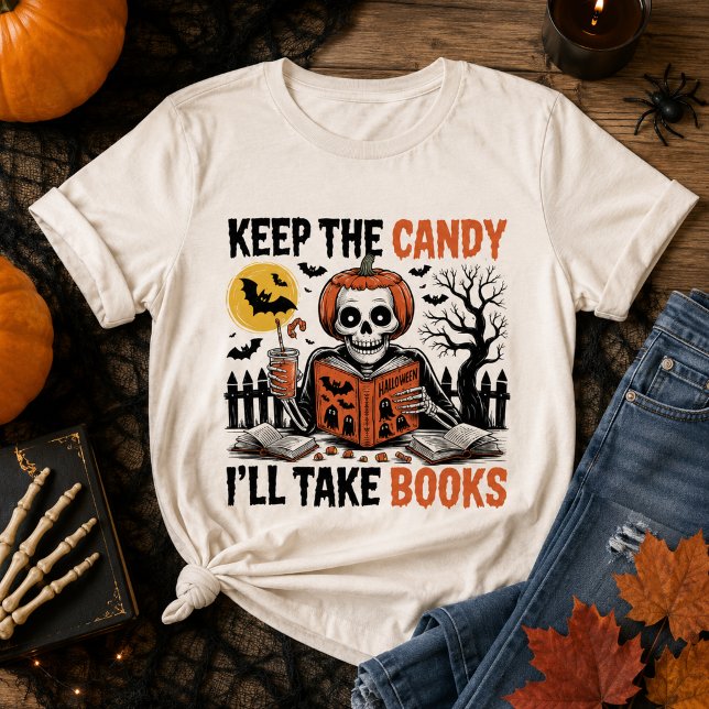 Behåll Godiset Jag Tar Böckerna Halloween T Shirt (Skapare uppladdad)