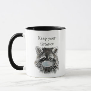 Behålla Din Avstånd Social Avstånd Raccoon Roligt Mugg