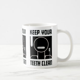 Behålla din tjugonrengöring kaffemugg