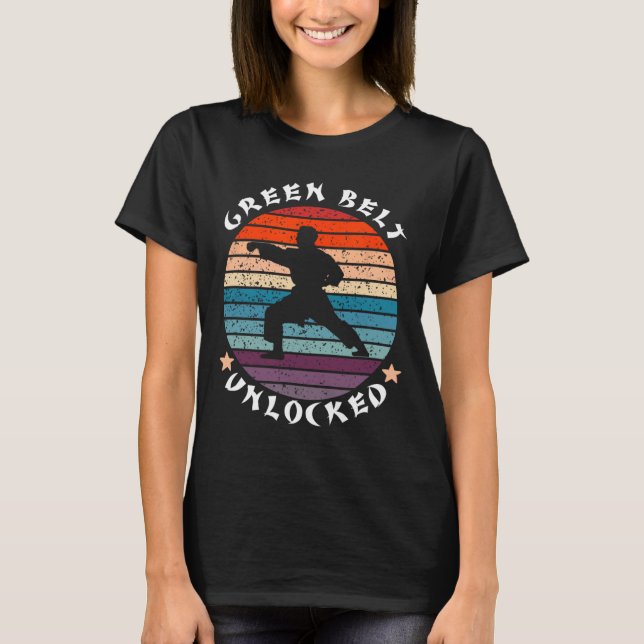 Behålla för upplåsta uppnådda resultat i Bälte på  T Shirt (Framsida)