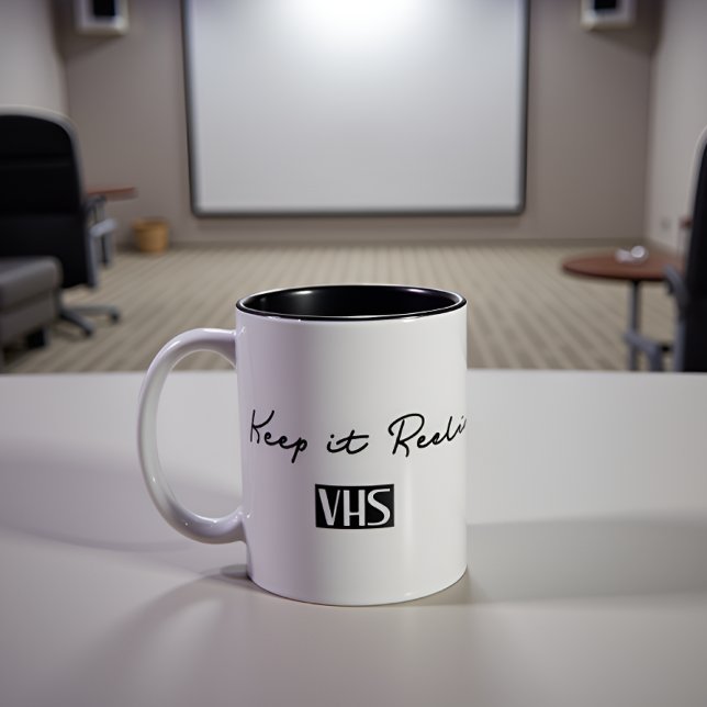 Behålla IT Reel VHS Retro Quote Två-Tonad Mugg (Skapare uppladdad)