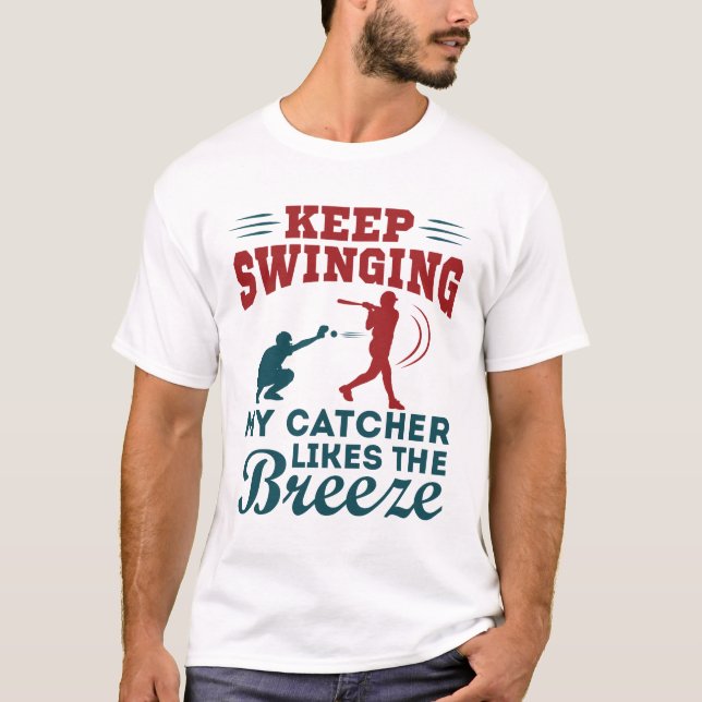 Behålla Swinging Funny Softball Pitcher Player Coa T Shirt (Framsida)