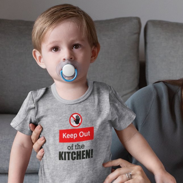 Behålla ut ur köksdisken t shirt (Adorable for the future pickleball player!)