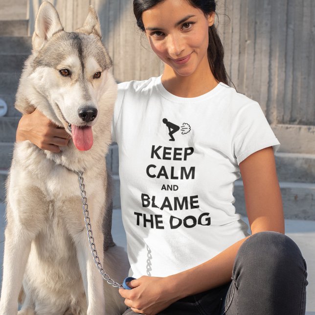 Behållans Lugn och bära Hund T-shirt (Skapare uppladdad)