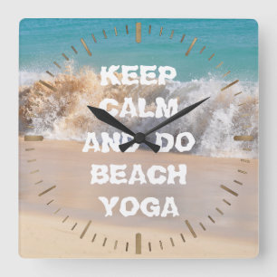 Behållans Lugn och BEACH YOGA-inspirerande ord Fyrkantig Klocka