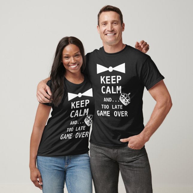 BEHÅLLANS LUGN OCH.. FÖR SENT SPEL ÖVER TEE SHIRT (Unisex)