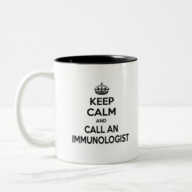 Behållans Lugn och kalla en immunolog Två-Tonad Mugg (Vänster)