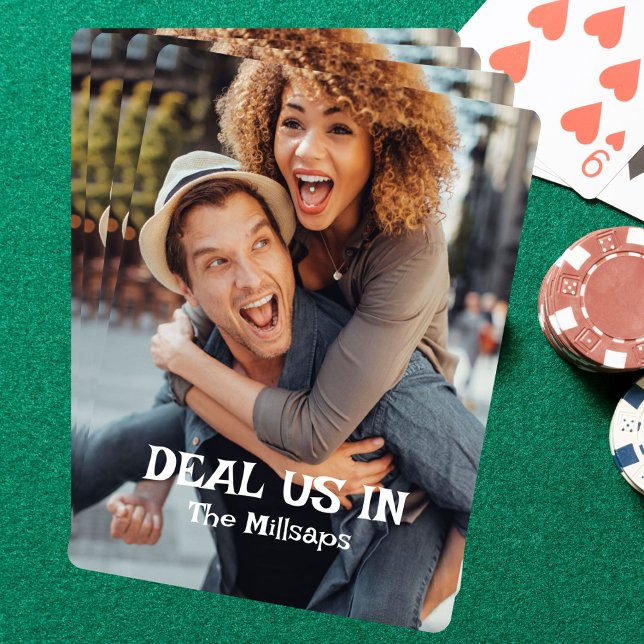 Behandla oss i Anpassningsbar av familjefoto Casinokort (Fun family photo custom playing cards. Add a phrase and name. Makes great gift. Deal us in! )