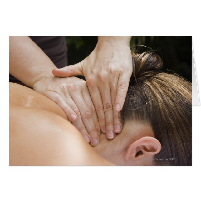 Behandling av kvinnor som får spa hälsningskort (Framsidan Horizontal)
