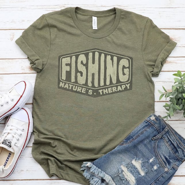 Behandlingen av fiskets natur - fiskande älskare t shirt (Skapare uppladdad)