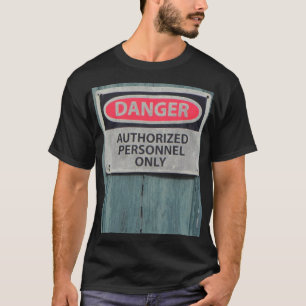 BEHÖRIGA PERSONALER FÖR FARA ENDAST T-SHIRT