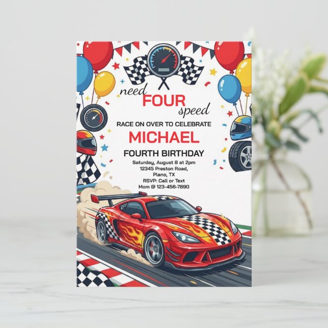 Behöver Four Speed Röd Racingbil 4-års Födelsedags Inbjudningar (Stående Fram)