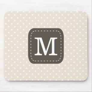 Beig polka dotsmönster med personligmonogramen musmatta