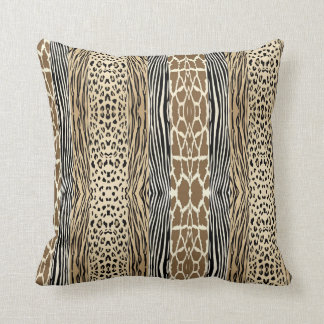 Beige Animal Embossed Prated Zebra Rand Pillow Kudde