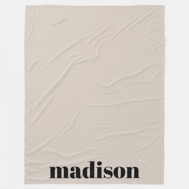 Beige Black Modern Monogram Personlig Namn Fleecefilt (Framsidan)