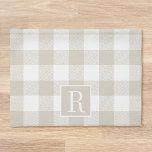 Beige Buffalo Check Monogram Kökshandduk<br><div class="desc">Anpassningsbar-designad,  modern,  rustik kökshandduk med personlig monogram på beige plaid mönster.</div>