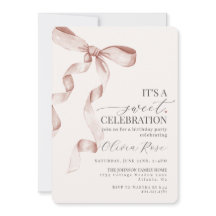 Beige Coquette Bow Girl Födelsedagsfest inbjudan