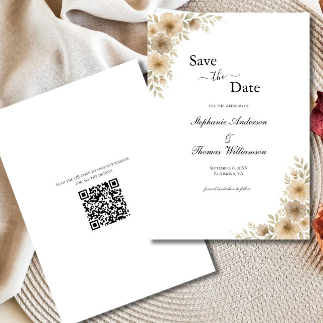 Beige Crème Grå Blommig Elegant Modern QR-kod Spara Datumet (Beige Cream Gray Watercolor Florals Neutral Boho Wedding Save the Date card QR Code on back)