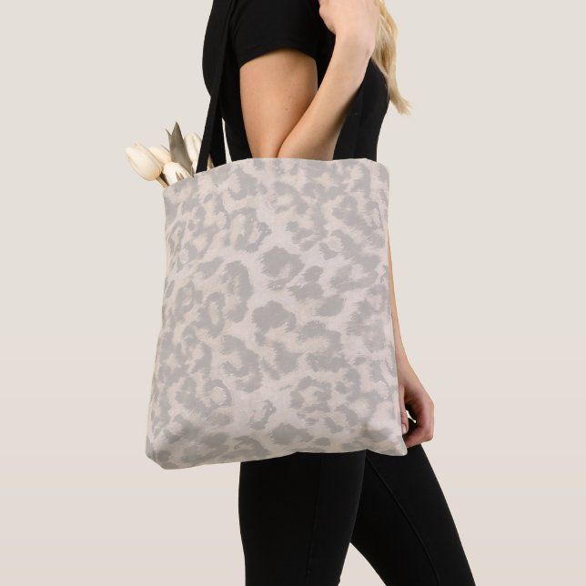 Beige leopard print. tygkasse (Närbild)