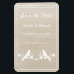 Beige Lovebird Blommigt Spara datum magneter<br><div class="desc">Elegant och enkel besparing datumet flexi magnet med ett par vilda fåglar som vilar på en blommigt vind- och Beige-bakgrund. Detta är ett unikt val för att tillkännage ett modernt bröllop. Enkel att anpassa med din bröllop-information. Klicka på Anpassa om du vill söka efter fler anpassningsalternativ.</div>