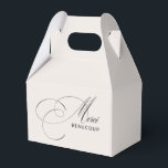 Beige Merci Beaucoup Elegant Calligraphy Tack Presentaskar<br><div class="desc">Minimalism med en elegant vriden i denna tidslängd tack vare att du föredrar en kartongdesign med vackra kalligrafiskript i svart stavning av Merci och ord BEAUCOUP i modern sans serif på en enkel elfenbensbeige bakgrund. Kombinationen är smakfull och klassande. Den här designen är ett fantastiskt val för tillfälle, bröllop, duschar,...</div>