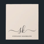 Beige Modern Minimum Namn Initial Monogram Anteckningsblock<br><div class="desc">Modern anteckningsblock med elegant med en beige personlig i bakgrunden med handskrivet trendig-skript i monogrammet initialer och namn. Enkel att anpassa. Hämta din i dag!</div>