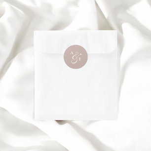 Beige Monogram-skript Ampersand Bröllop Runt Klistermärke