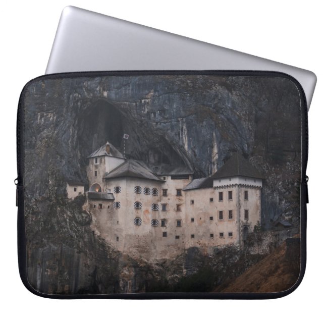 BEIGE OCH BLACK CONRETE HUS LAPTOP FODRAL (Framsidan)