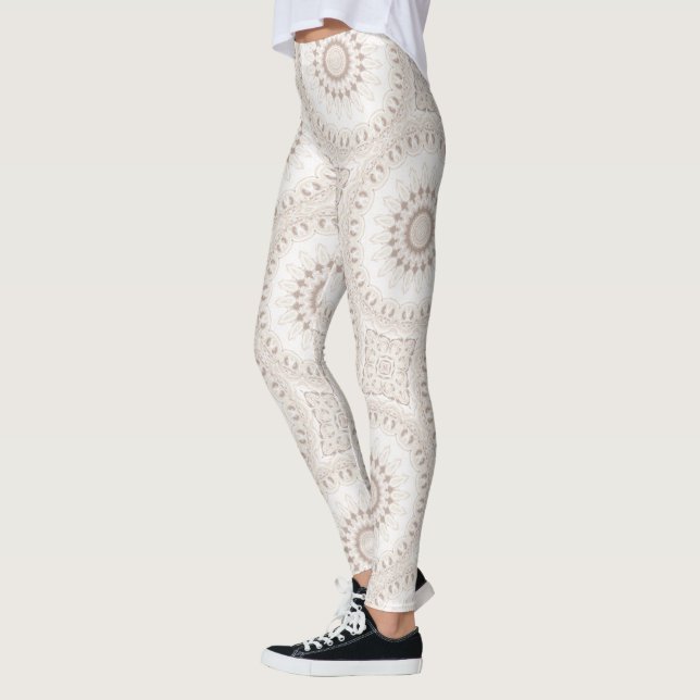 Beige och Cream Mandala Mönster Leggings (Vänster)