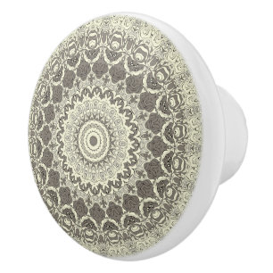 Beige och Taupe Mandala Mönsterdesign Knopp