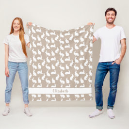 Beige Och Vit Kaninmönster Med Namn Påsk Fleecefilt
