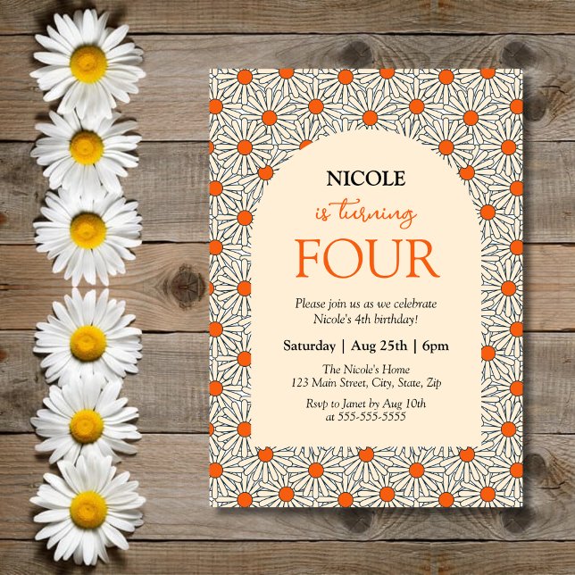 Beige Orange Daisy Blommigt Arch 4e födelsedagen Inbjudningar (Skapare uppladdad)