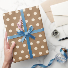 beige prickmönster presentpapper