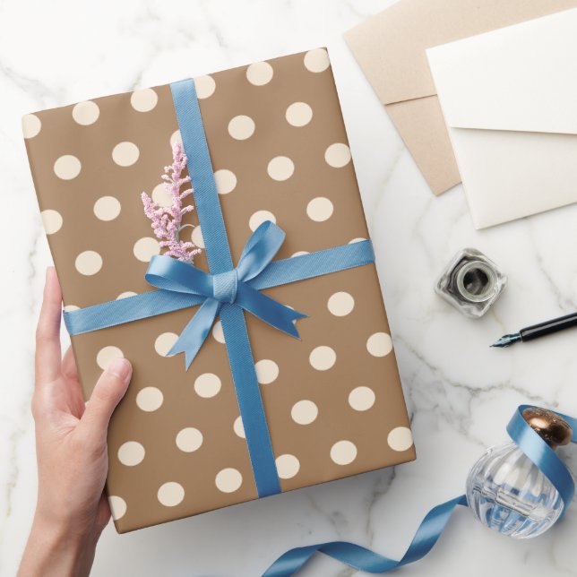 beige prickmönster presentpapper (Gifting)