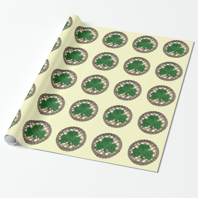 Beige Shamrock on keltic Knots Wrapping Papper Presentpapper (Utrullad)