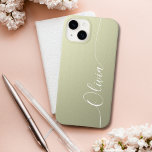 Beige White Elegant Calligraphy Script Namn<br><div class="desc">Beige Shimmer White Elegant Calligraphy Script Anpassningsbar Personlig Namn iPhone 14 Smart Phone Case har en modern och enkel design för trendiget och snyggt med din personlig namn i elegant-handskriven calligraphy-skripttypografi på en metallisk beige shimmer-bakgrund. Designad av ©Evco Studio www.zazzle.com/store/evcostudio</div>