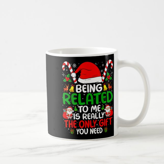 Being Related To Me Funny Christmas Family Xmas Pa Kaffemugg (Höger)