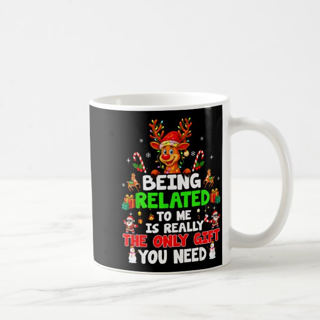Being Related To Me Funny Christmas Family Xmas Pa Kaffemugg (Höger)
